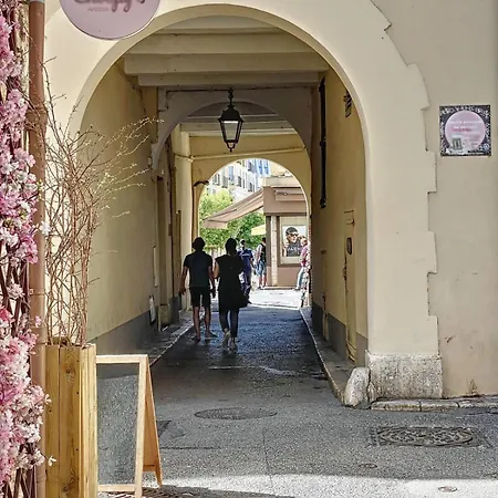 Charming In Old 앙티브