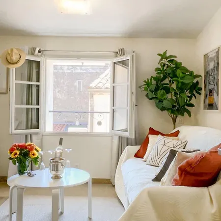 Charming In Old Apartmán *