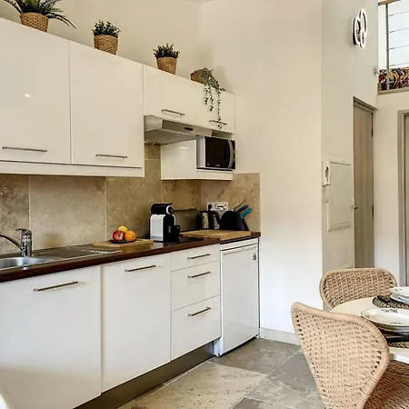 Charming In Old Apartmán